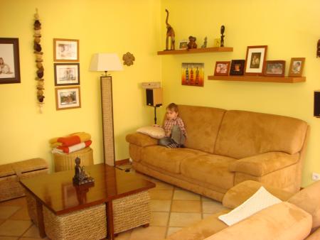 Benjamin regarde la télévision !
